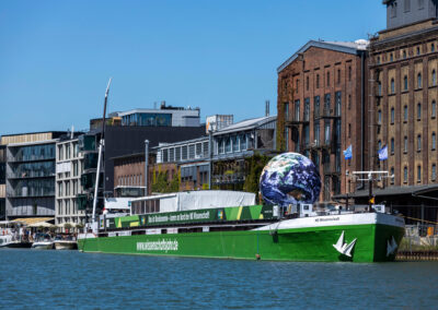 Die MS Wissenschaft im Hafen von Münster