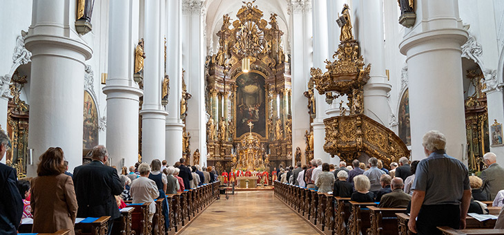 TUM receives a university church